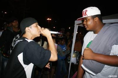 No duelo de MC's o vencedor é escolhido pelo público (Foto: Carolina Barros)