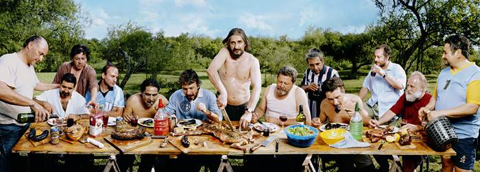 A obra 'Asado', de Marcos López releitura de a Última Ceia (Foto: Divulgação)