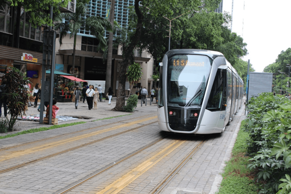 Veículo leve sobre trilhos no Centro do Rio - VLT Carioca. Francisco V. Santos / AgênciaUVA