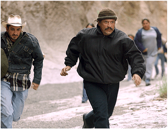 2f4735_1cbd0e22ea314f20bf90531bb5eb34ef_mv2