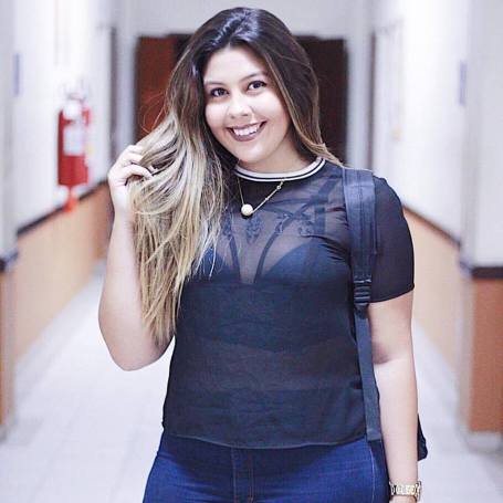 Criadora do canal e blogueira, Isabela Goulart