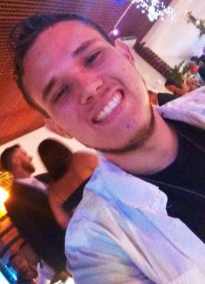 Universitário Raphael Muniz (personagem)