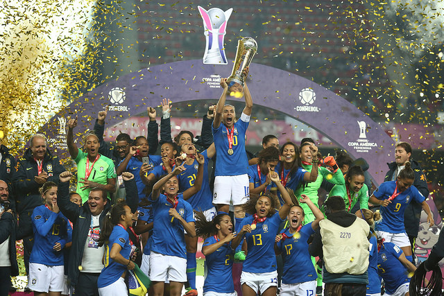 É heptacampeão! Festa na comemoração do título da Copa América Feminina. Foto: CBF / Divulgação