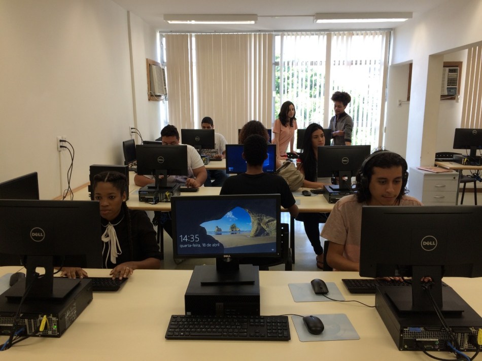 Redação experimental no Campus Tijuca. Foto: Patrícia Sá Rêgo / AgênciaUVA