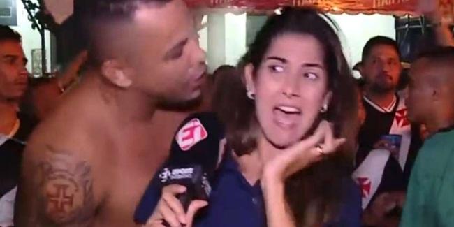 “Me assustou muito porque ele teve coragem de fazer isso em frente a uma câmera, imagina quantas mulheres não passam por isso nos bastidores. Eu acho que isso foi o mais chocante de tudo. Ninguém teve a sensibilidade de perguntar se estava tudo bem comigo.” Foto: Reprodução de vídeo