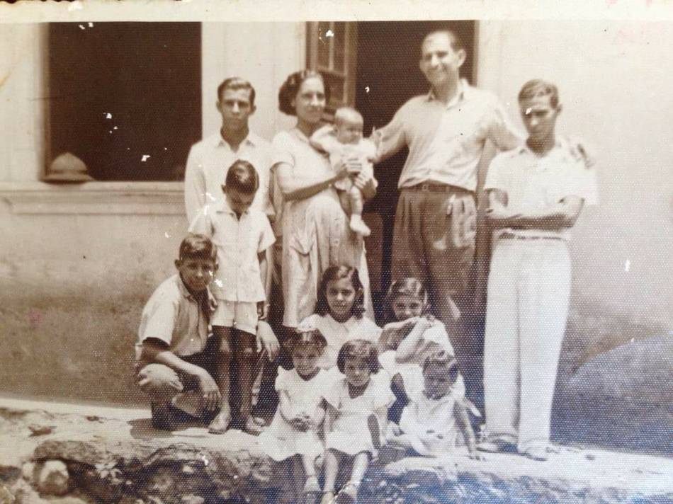 Carlos Danielli com seus pais e irmãos. Foto: Divulgação