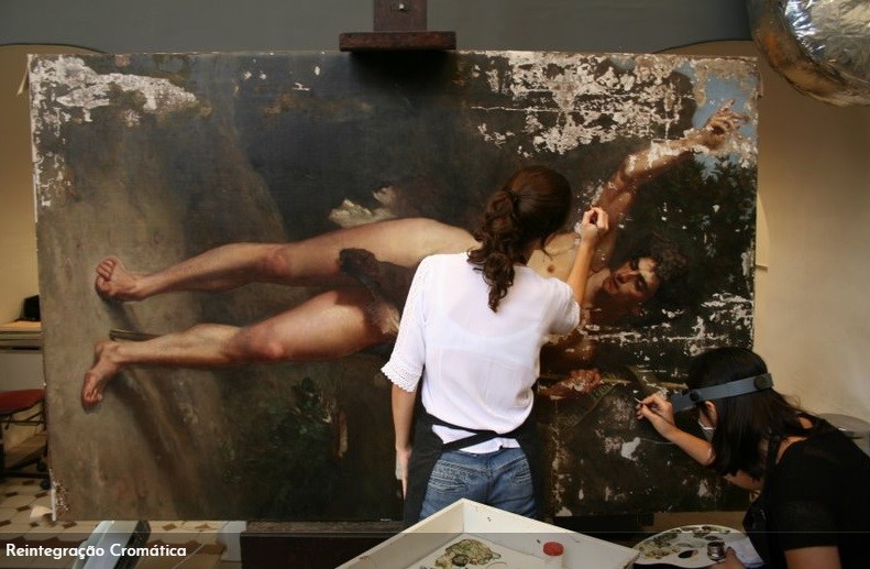 Larissa Long - Conservadora e Restauradora (Foto - Site oficial do museu)