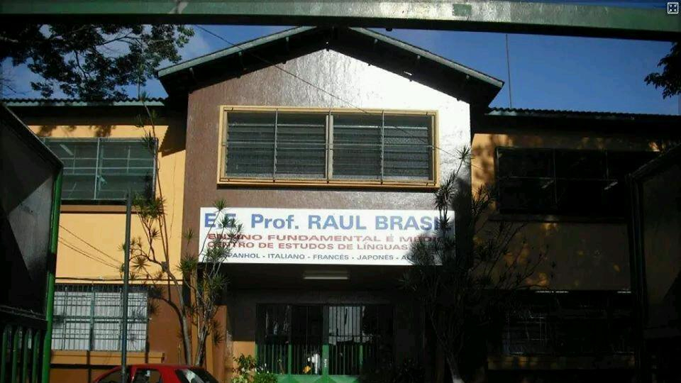 atiradores invadem escola