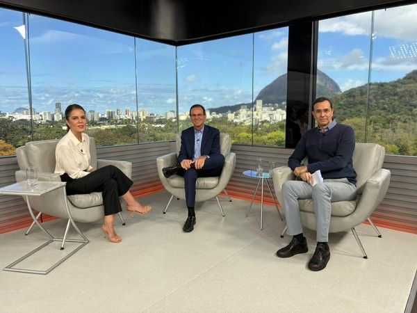Candidato do PSD ao governo do Rio foi entrevistado por Mariana Gross e Edmilson Ávila e detalhou propostas para segurança pública e transporte